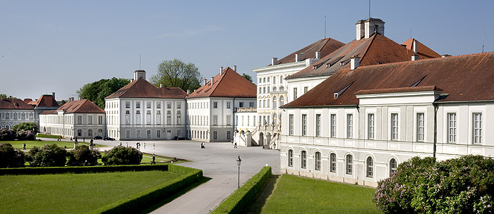 Bild: Ausblick auf den Haupttrakt von Schloss Nymphenburg